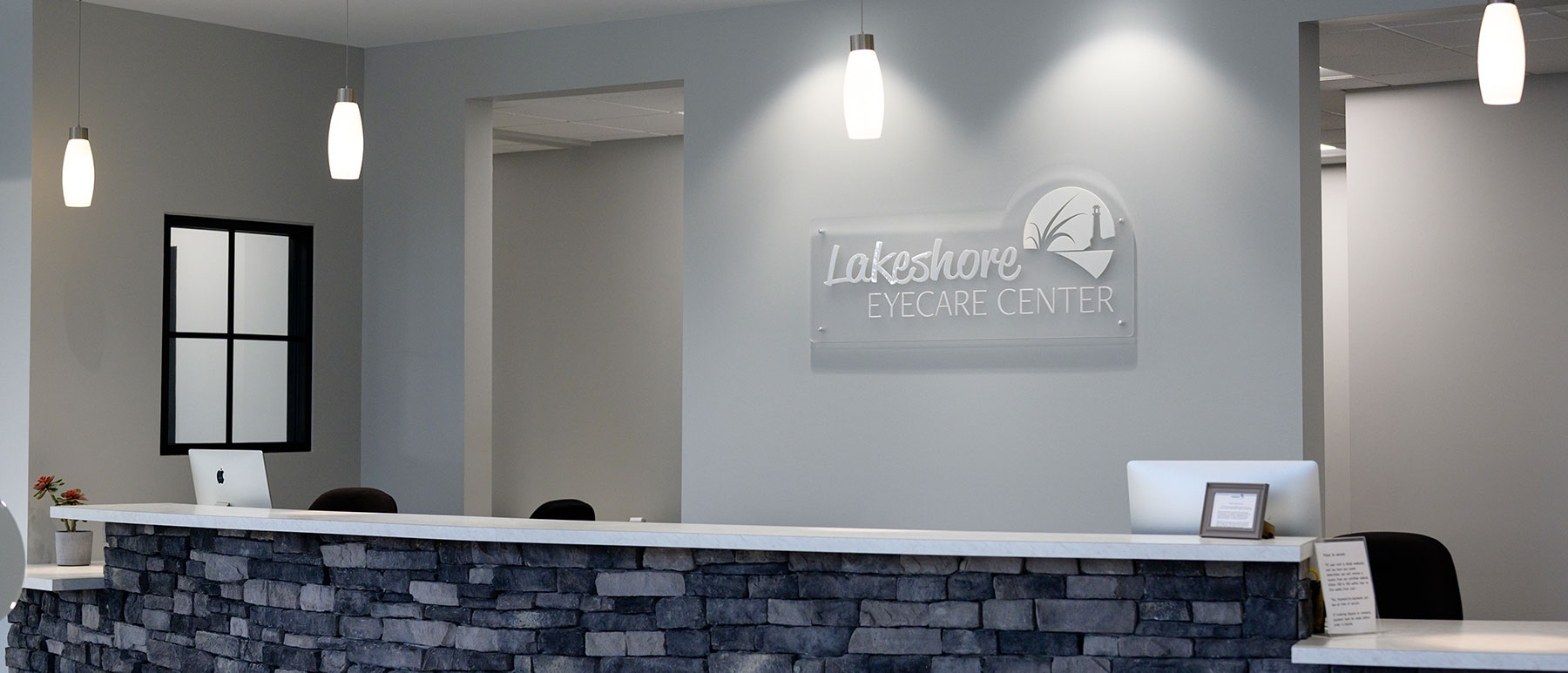 front desk at Lakeshore Eyecare Center